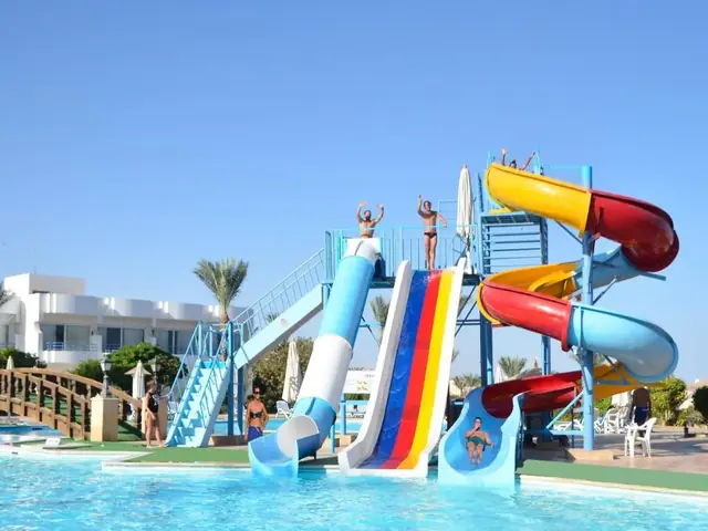 Queen Sharm Resort View & Beach