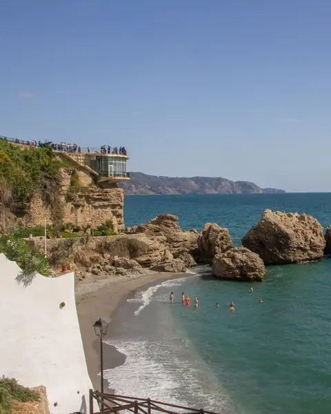 Coasta de la Marbella și munții Sierra Blanca, pe Costa del Sol